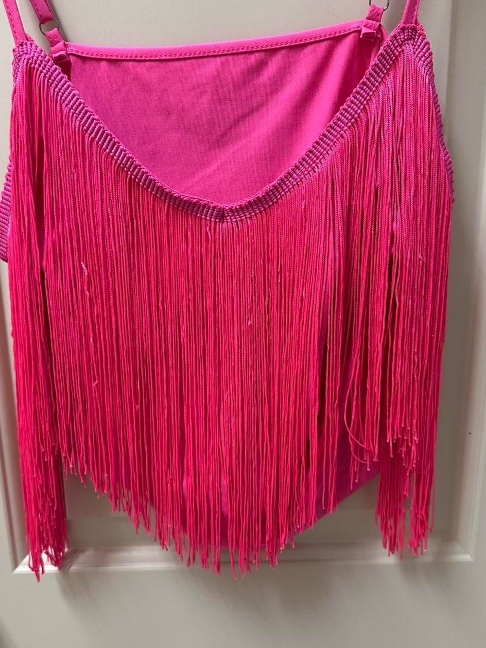 Pink fringe crop top. - Picture 2 of 3